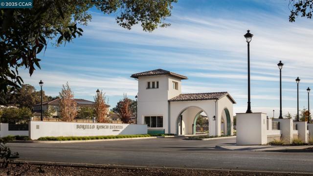 2205 Via Santa Elena, Morgan Hill CA: https://media.crmls.org/mediaz/dcae6fc5-d4ad-4815-b9ef-bbc8359acdaf.jpg