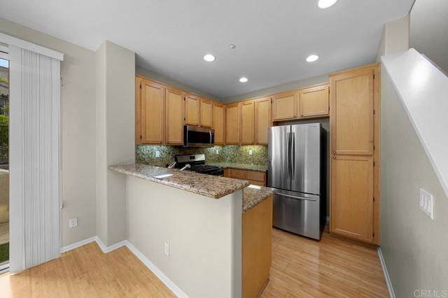 Detail Gallery Image 12 of 37 For 1279 Fools Gold Way, Chula Vista,  CA 91913 - 3 Beds | 2/1 Baths