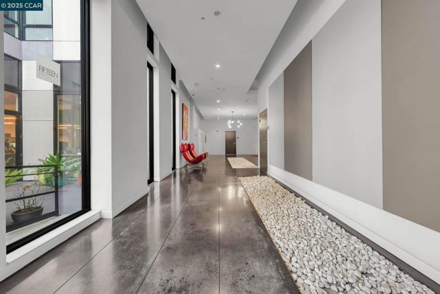 1515 15Th St, San Francisco CA: https://media.crmls.org/mediaz/dcae9cbf-5781-44a1-a9e3-66259c51bd84.jpg