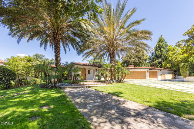4435 Encinas Drive, La Canada Flintridge CA: https://media.crmls.org/mediaz/dcaea002-580a-4629-85cf-1c027e3e2e39.jpg