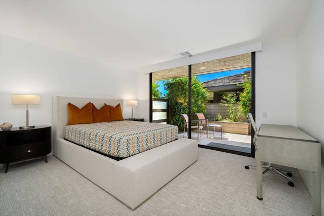 7 Dartmouth Drive, Rancho Mirage CA: https://media.crmls.org/mediaz/dcaf45e6-2e52-41b7-85b4-c7a016758dd0.jpg