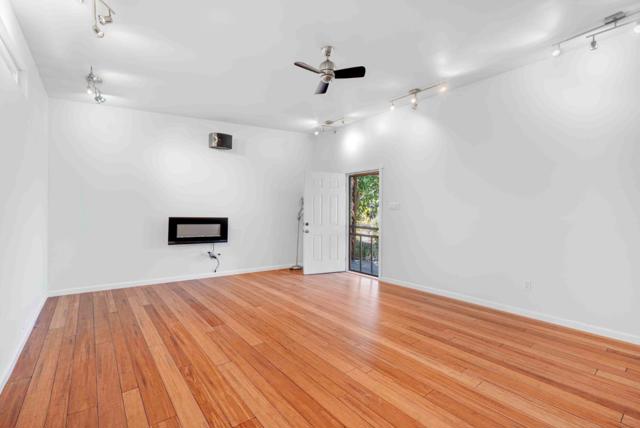 2238 Lincoln Street, East Palo Alto CA: https://media.crmls.org/mediaz/dcafdaf8-25ab-428a-8e5b-b9fac5a4373b.jpg