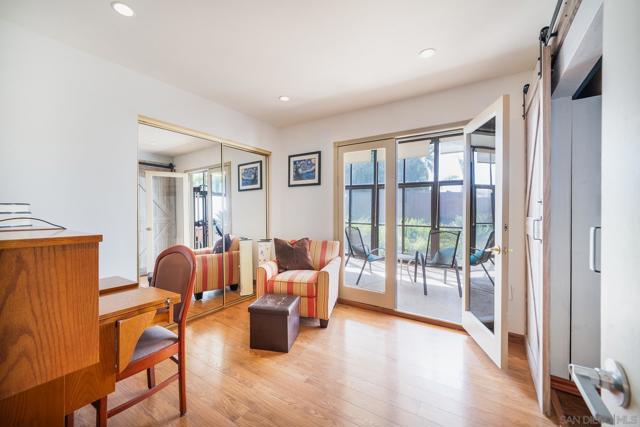 6433 La Paloma Street, Carlsbad CA: https://media.crmls.org/mediaz/dcb04010-76f8-4f7a-a04e-84989b26c954.jpg