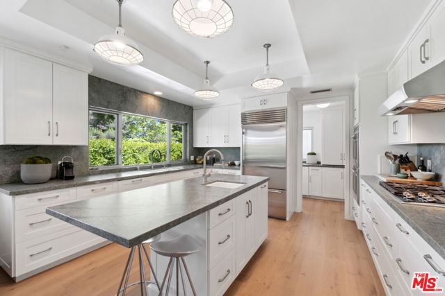 Drew Fenton | 1726 Stone Canyon Road Los Angeles CA | MLS: 7434821 Drew Fenton | 1726 Stone Canyon Road Los Angeles CA | MLS: 7434821