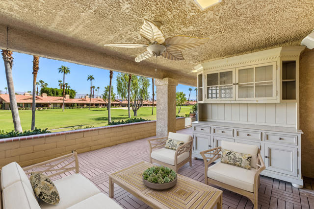 81 Camino Arroyo Place, Palm Desert CA: https://media.crmls.org/mediaz/dcb0a6dc-4ace-4c8d-ad8f-39e1a91ed3a8.jpg