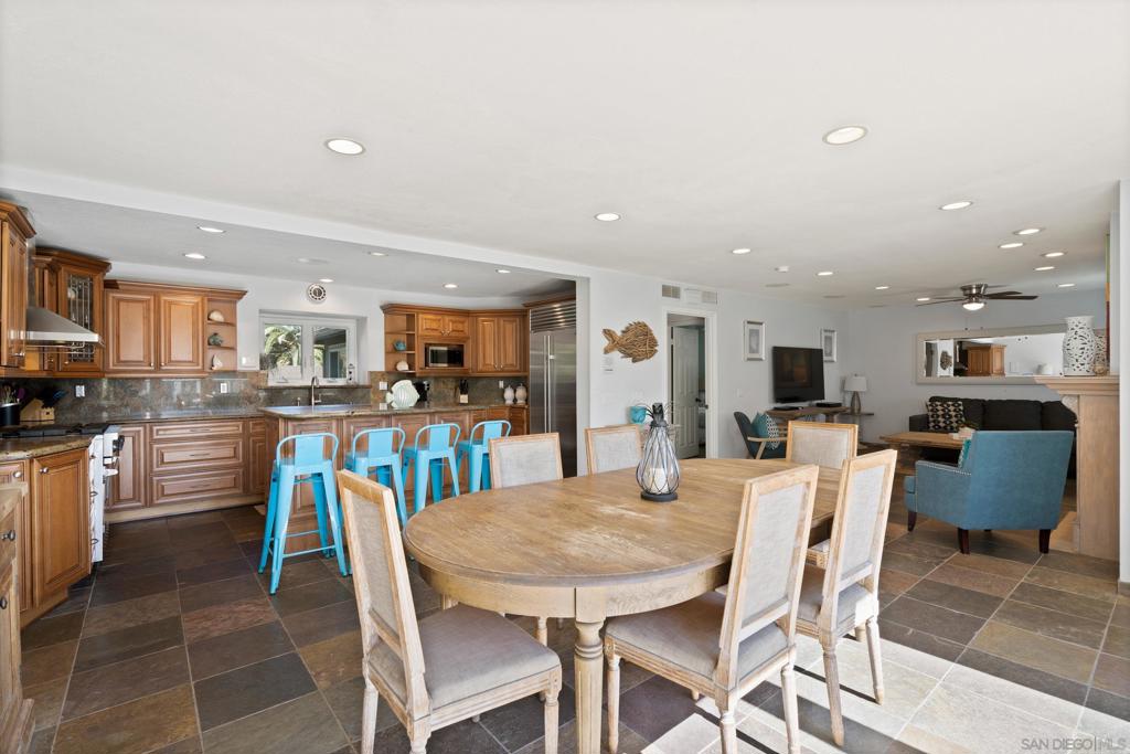 645 Loring St - photo 11