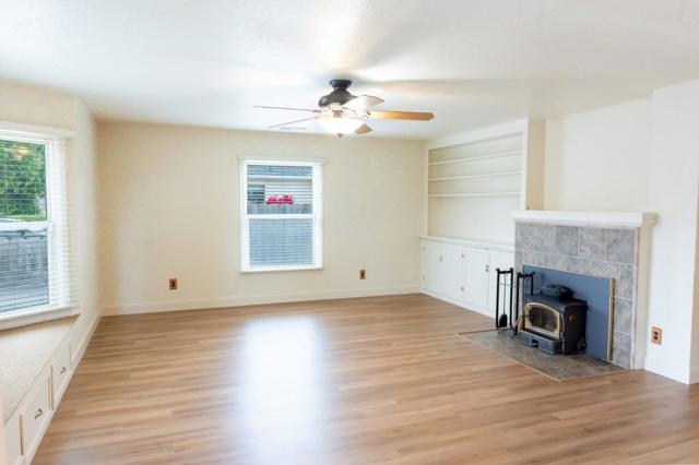 30 Catalina Avenue, Salinas CA: https://media.crmls.org/mediaz/dcb14d08-9d28-43a9-ae62-8b52caa360c3.jpg