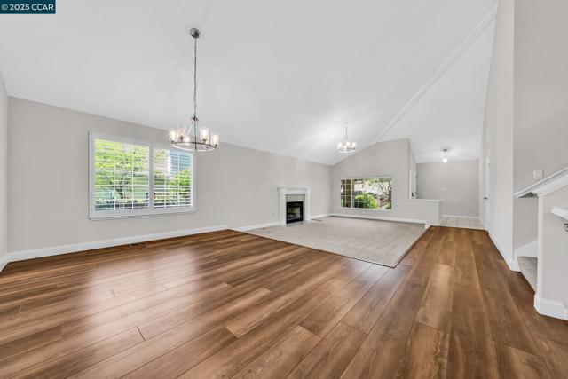 4020 Westminster Pl, Danville CA: https://media.crmls.org/mediaz/dcb21089-de99-42a4-9b0d-ba857f8647a6.jpg