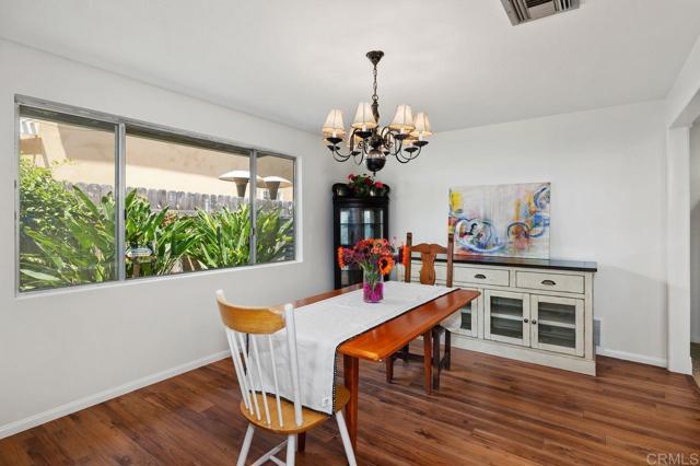 5448 Noah Way, San Diego CA: https://media.crmls.org/mediaz/dcb29920-a16d-45a5-b3e3-bf71837ef172.jpg