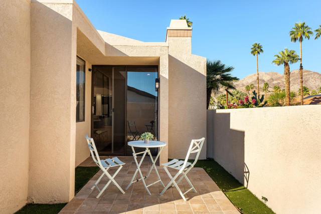 72815 Somera Road, Palm Desert CA: https://media.crmls.org/mediaz/dcb323a7-9e96-497e-aef5-2c0115b9471b.jpg