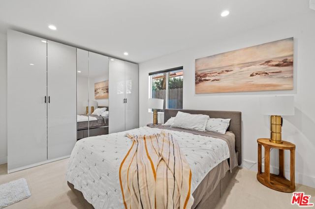 14916 Hesby Street, Sherman Oaks CA: https://media.crmls.org/mediaz/dcb342ed-7c0e-40d4-b787-0ed301a62204.jpg