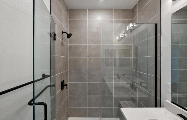 Image 45 of 46 For 671 Lindendale Court 168-18 Pla