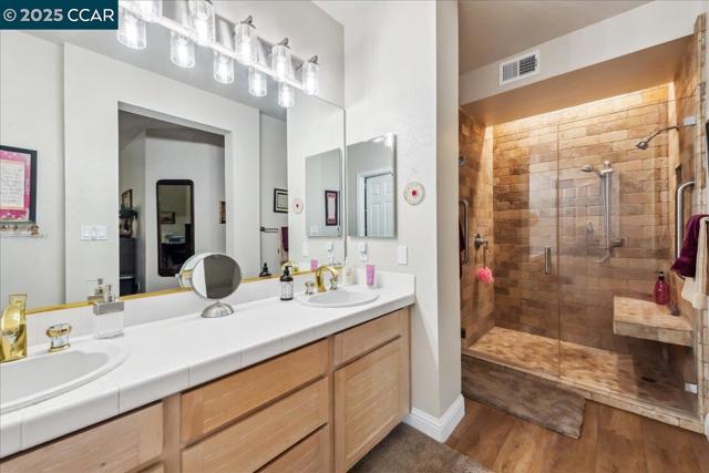771 Lakemont PL, San Ramon CA: https://media.crmls.org/mediaz/dcb4ee9f-91a0-4c95-9f97-6eb9cdd37112.jpg