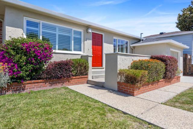 313 Del Rosa Way, San Mateo CA: https://media.crmls.org/mediaz/dcb60777-022f-47df-8a80-8b1a7b195866.jpg