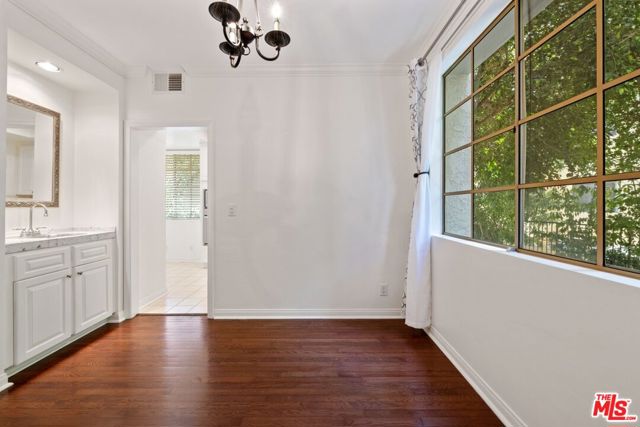 1375 Kelton Avenue, Los Angeles CA: https://media.crmls.org/mediaz/dcb6e540-b2a8-4fc0-af8a-8ee4cd0603aa.jpg