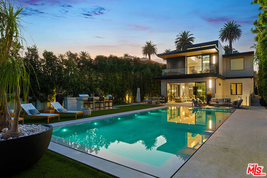 528 Marguerita Avenue