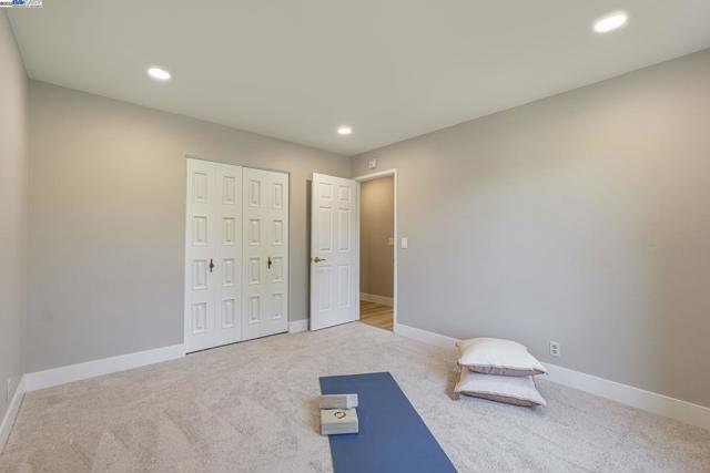 36 Barcelona Ct, Danville CA: https://media.crmls.org/mediaz/dcb7a3f6-8cdf-4c5c-b135-cea171c49d80.jpg