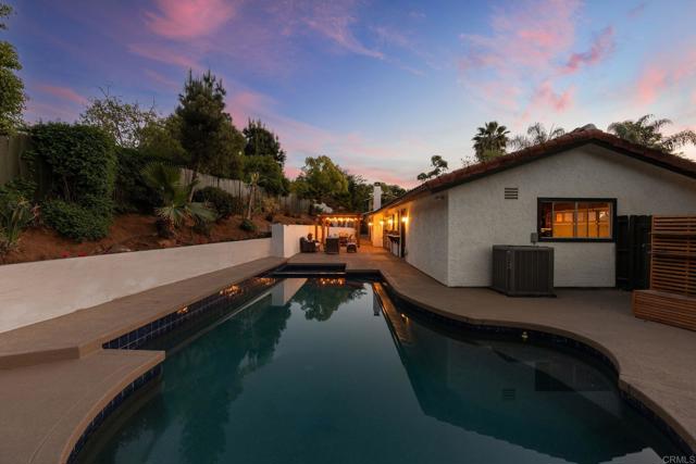 1920 Glennaire Drive, Escondido CA: https://media.crmls.org/mediaz/dcb7c76c-087c-4ffa-801f-f9f17e961eaf.jpg