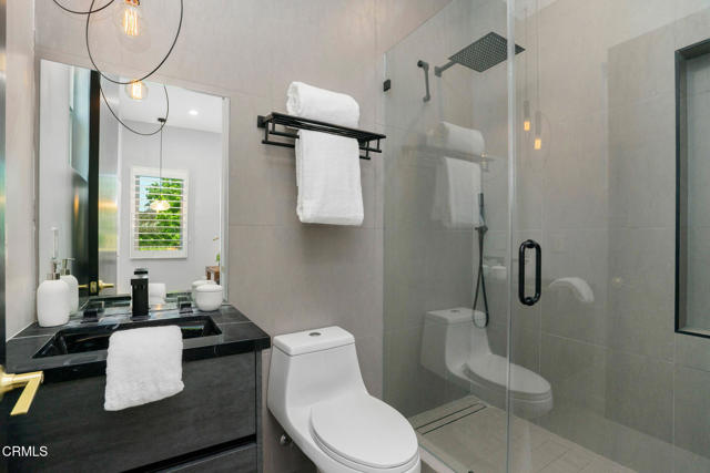 5622 Natick Avenue, Sherman Oaks CA: https://media.crmls.org/mediaz/dcb83b78-0a2b-4b4a-b2b2-483cda9b1c2e.jpg