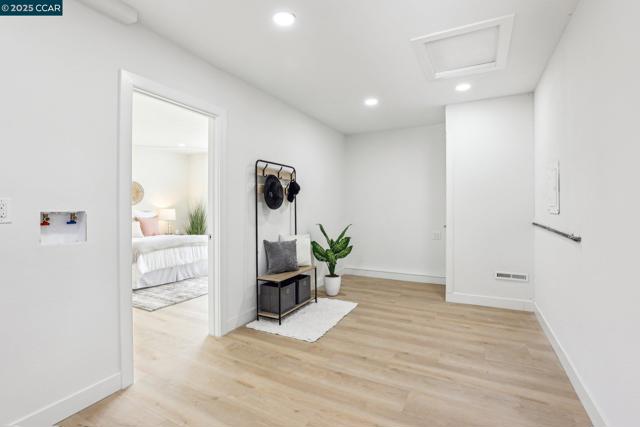 562 Swallow Dr, Livermore CA: https://media.crmls.org/mediaz/dcb84214-9981-439b-9130-a258fa583f75.jpg