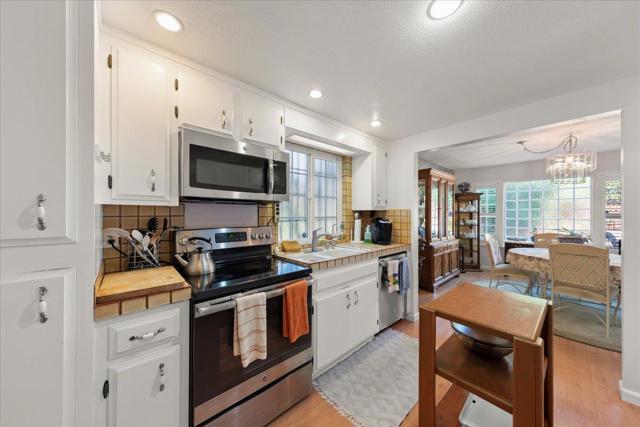 1010 Polk Lane, San Jose CA: https://media.crmls.org/mediaz/dcb85067-b884-4ed3-8225-dba92a7f0b16.jpg