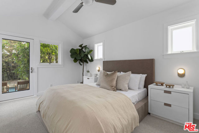 1016 Indiana Court, Venice CA: https://media.crmls.org/mediaz/dcb882be-7c9a-4b9b-9eec-bd91eee7b2e4.jpg