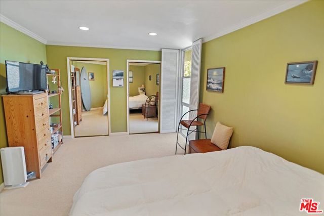 2311 4th Street, Santa Monica CA: https://media.crmls.org/mediaz/dcb8ea83-6625-4f19-a519-ba2597007962.jpg