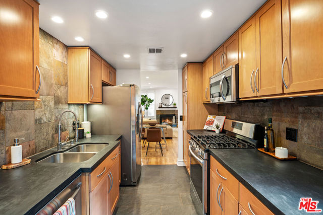 8839 Cynthia Street, 8 photo 8