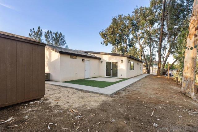 9659 Mast Blvd, Santee CA: https://media.crmls.org/mediaz/dcba06fc-4c6e-4c82-8ddc-db4670bdeb80.jpg