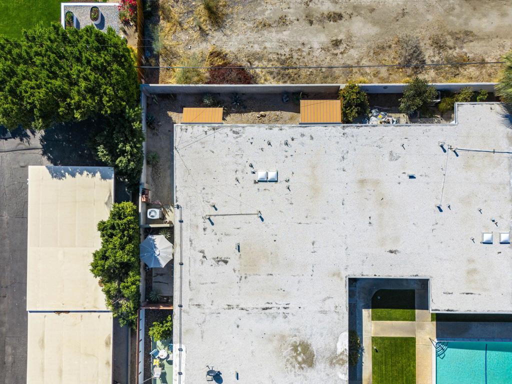 https://media.crmls.org/mediaz/dcba6c29-e85d-47bf-84f3-ca41136b20d9.jpg?preset=X-Large