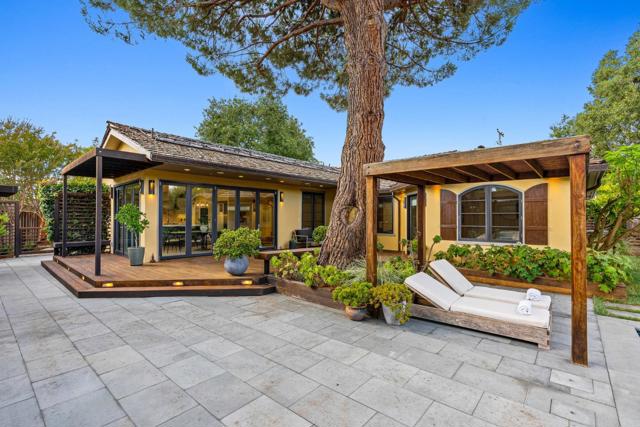1683 Dalehurst Avenue, Los Altos CA: https://media.crmls.org/mediaz/dcbaf030-69d9-4f8a-b2fa-73d3a9c5cc0e.jpg