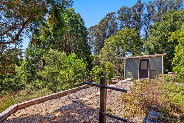 33 Aqua View Drive, Watsonville CA: https://media.crmls.org/mediaz/dcbcb989-b329-410a-9adf-093d0f21b5d3.jpg