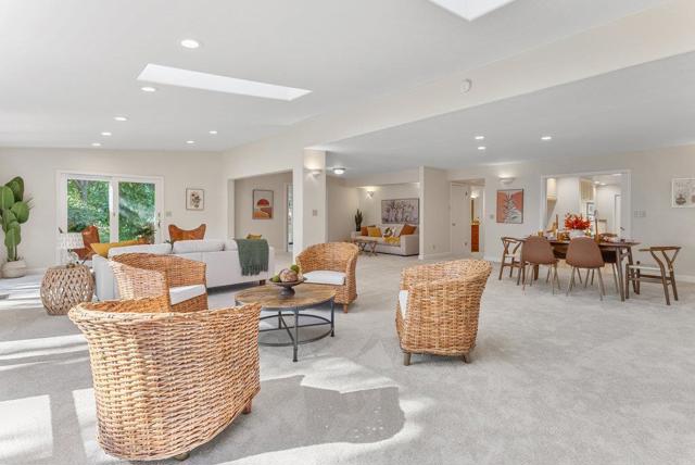 825 Skyward Drive, Aptos CA: https://media.crmls.org/mediaz/dcbcdd39-6866-4e4f-9a82-632e92d50448.jpg