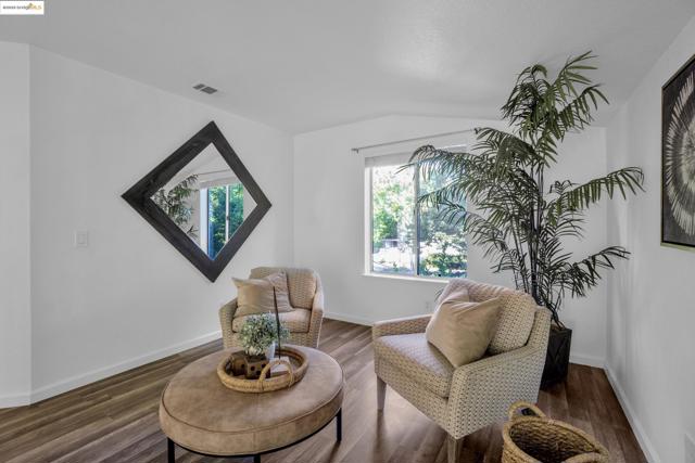 5014 Prairie Way, Antioch CA: https://media.crmls.org/mediaz/dcbcffe4-b908-4065-973d-17402ba355ee.jpg