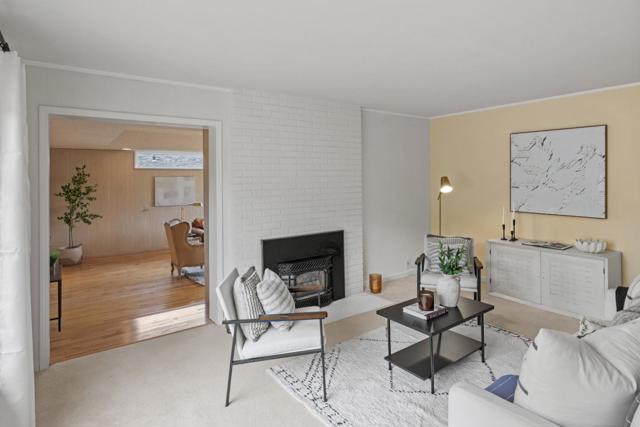 2061 Marsala Circle, Monterey CA: https://media.crmls.org/mediaz/dcbd098d-d475-4200-9d81-79acde311a2e.jpg
