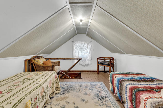 54865 Strong Dr, Idyllwild CA: https://media.crmls.org/mediaz/dcbe910c-7387-4526-a1d4-b984faf0330a.jpg