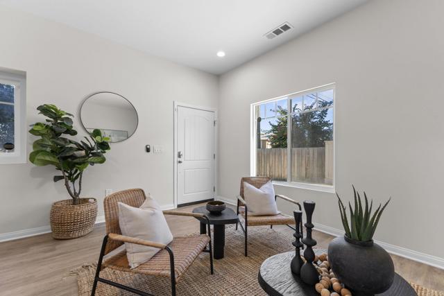 Detail Gallery Image 2 of 31 For 1325 Holly Ave, Imperial Beach,  CA 91932 - 3 Beds | 2/1 Baths