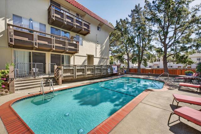 35 28th Avenue, San Mateo CA: https://media.crmls.org/mediaz/dcbfd934-c721-4206-9099-4cf1410f86db.jpg