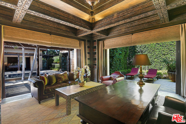 24834 Pacific Coast Highway, Malibu CA: https://media.crmls.org/mediaz/dcc05b16-eecb-4e69-9eeb-7b037bd9ac37.jpg