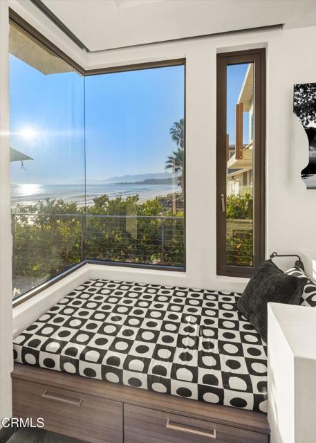6768 Breakers Way, Ventura CA: https://media.crmls.org/mediaz/dcc0e4b0-3466-48c2-b3c5-8a128016e6ad.jpg
