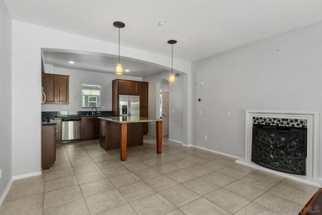 1623 Gila Ct, Chula Vista CA: https://media.crmls.org/mediaz/dcc0e838-b28f-4c8d-b079-1a1b2044b51f.jpg