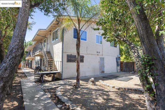 812 Delaware St, Fairfield CA: https://media.crmls.org/mediaz/dcc1a4b6-acae-46a9-a95a-0a46f7f5649c.jpg