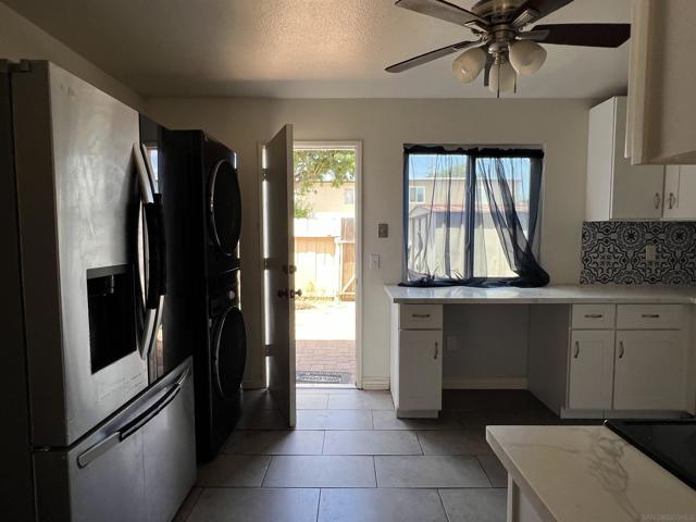1321 Oakdale Ave, El Cajon CA: https://media.crmls.org/mediaz/dcc1b153-7107-40d1-811f-183ef0452f0a.jpg