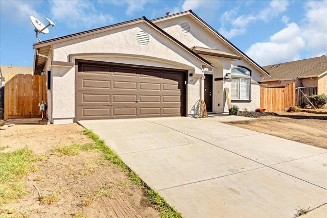 715 Skinner Street, Soledad CA: https://media.crmls.org/mediaz/dcc1df02-96d5-4bf6-83a4-8f48c5ccce40.jpg