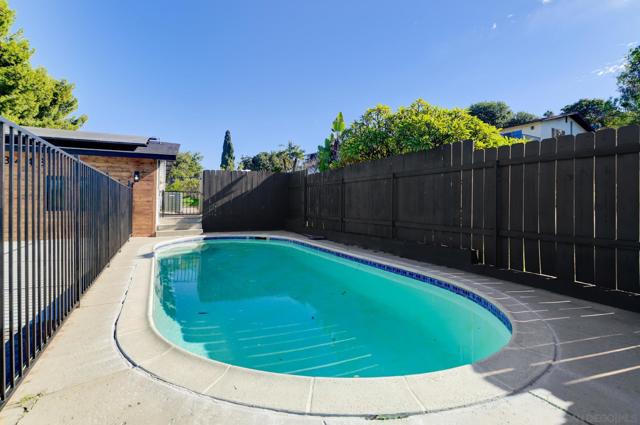 3443 Golden View Ter, Lemon Grove CA: https://media.crmls.org/mediaz/dcc29640-51f6-4c56-b65e-ab43da2e2436.jpg