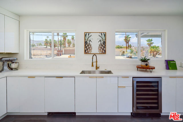 38220 Dorn Road, Cathedral City CA: https://media.crmls.org/mediaz/dcc38544-93ca-4231-a7c4-c3080853ff47.jpg