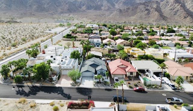 54925 Avenida Alvarado, La Quinta CA: https://media.crmls.org/mediaz/dcc39631-18d5-416c-8463-23b862836886.jpg