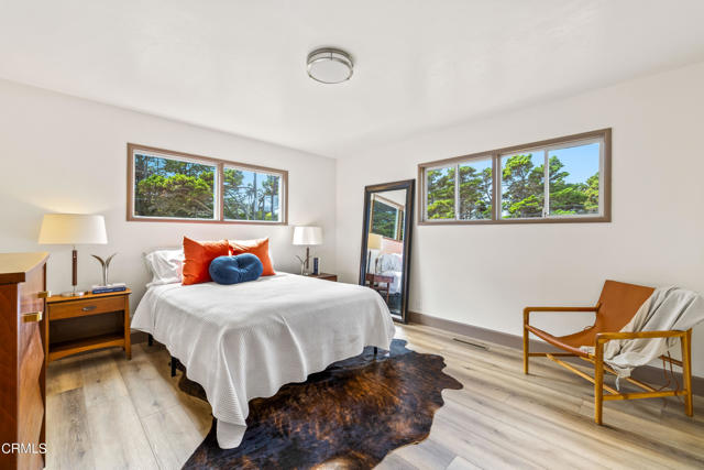 18601 Cypress Road, Fort Bragg CA: https://media.crmls.org/mediaz/dcc3b105-65ea-4c41-80e1-4871b62c9620.jpg