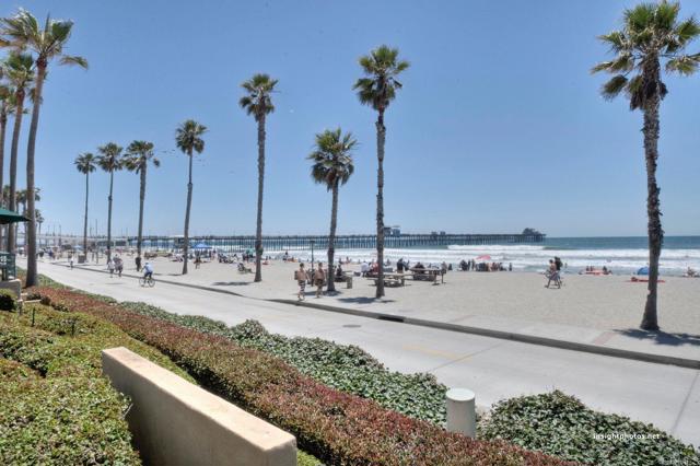 3796 San Ramon Dr, Oceanside CA: https://media.crmls.org/mediaz/dcc4bcf0-409c-436e-8b82-55913e6d02b7.jpg