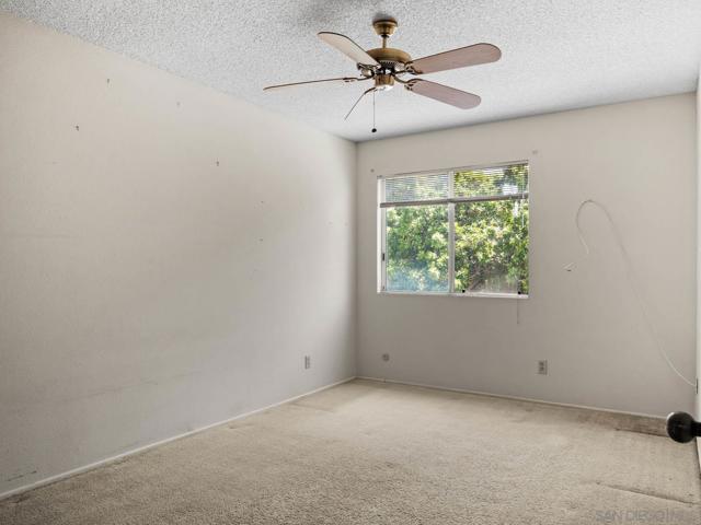 13810 Riverhead Ct, San Diego CA: https://media.crmls.org/mediaz/dcc4e951-39c4-4f0f-8162-e161cba474aa.jpg